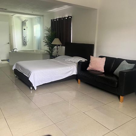 Villa Miami Haven By Airport Exterior foto